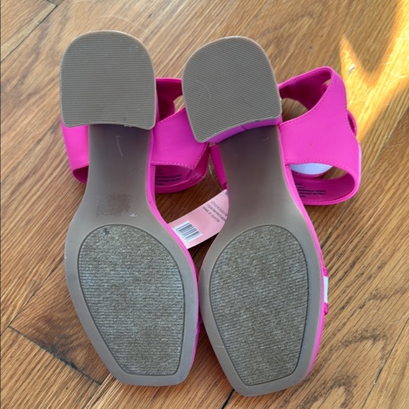 Juicy Couture Pink Sandals with Adjustable Straps - Picture 5 of 6